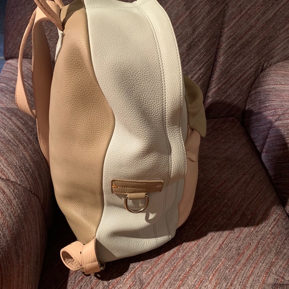 Pre owned custom made Roots backpack - Picture 5 of 7